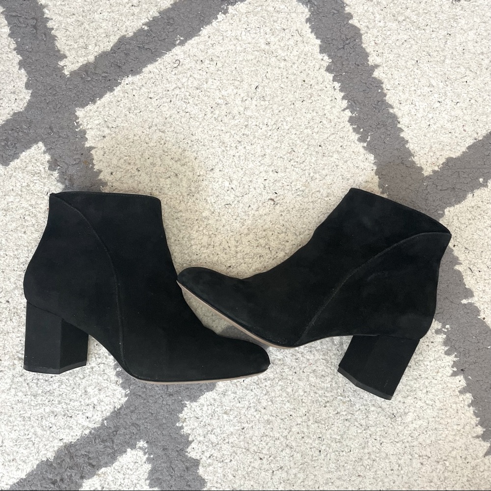 black ankle boots size 8